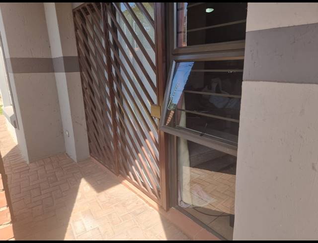 2 BEDROOM APARTMENT FOR SALE IN RYNFIELD
